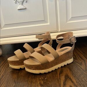 Women's Tan Platform Sandals